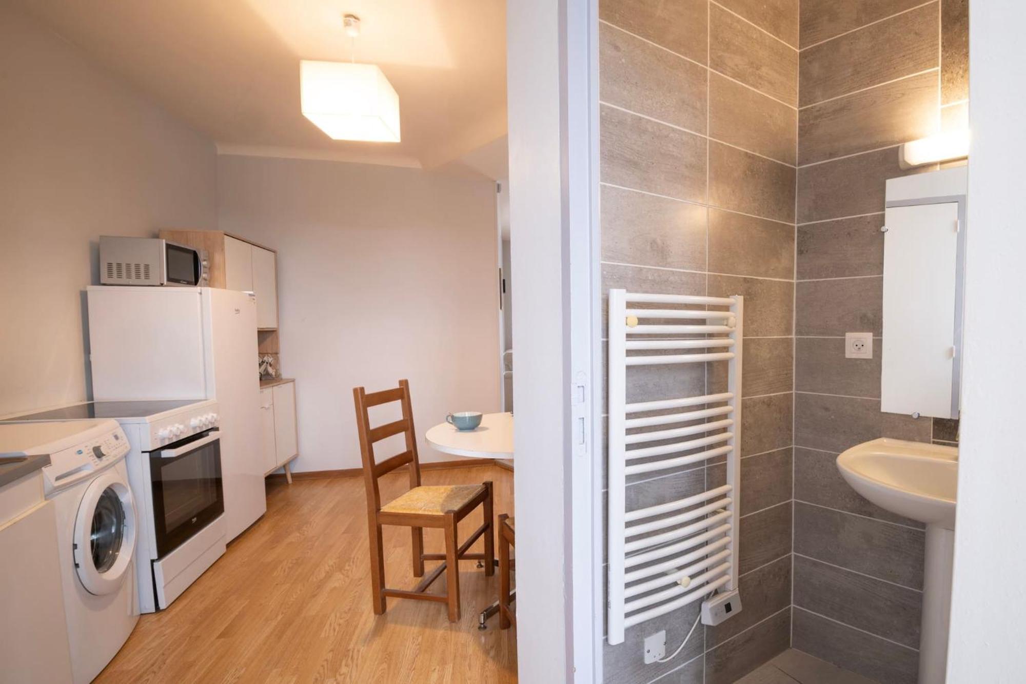 Grand Studio ✰ 35M² ✰ Centre ✰ 4Pers/2Lits ✰ Cuisine ✰ Wifi Cande Екстер'єр фото