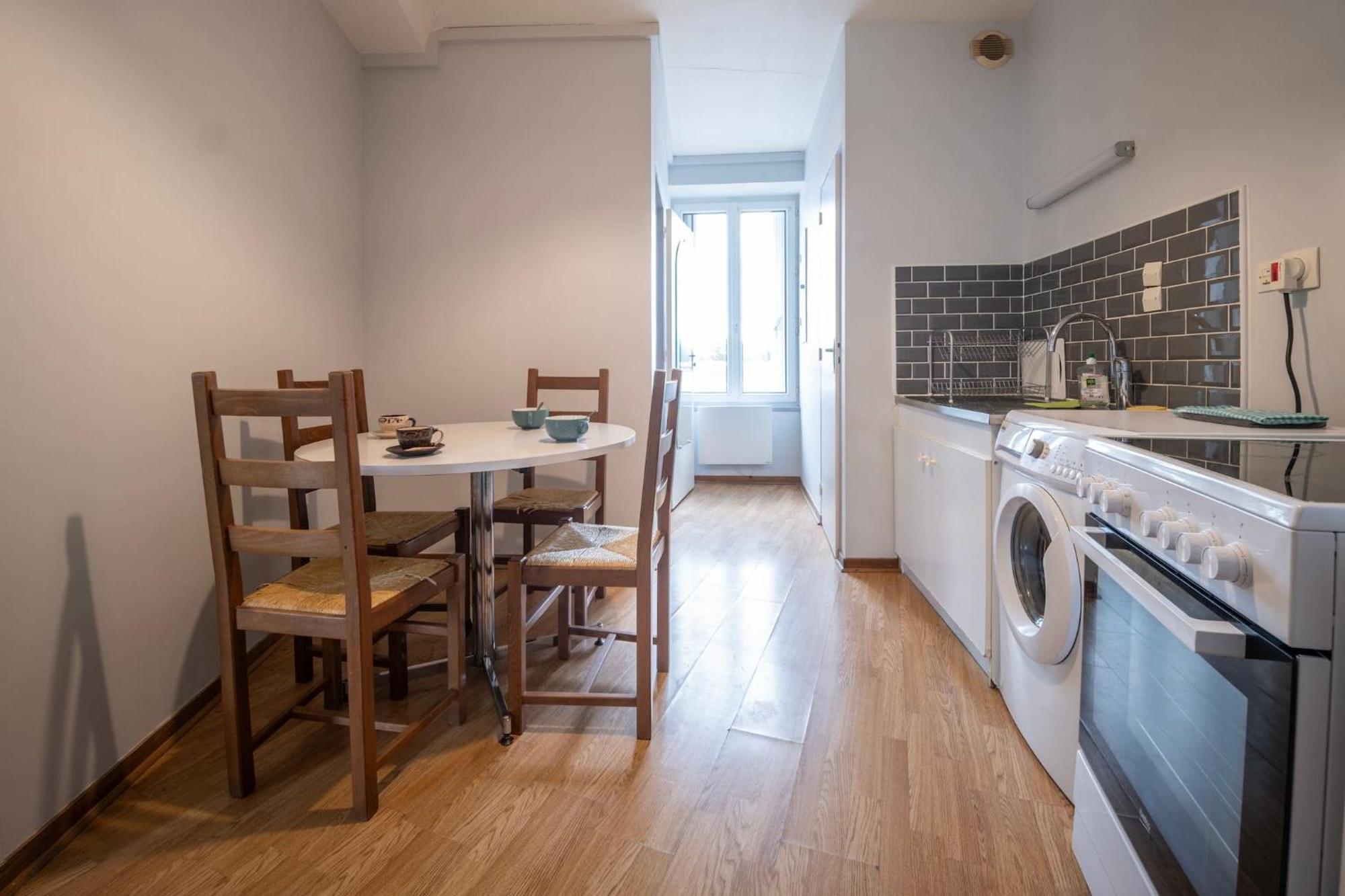 Grand Studio ✰ 35M² ✰ Centre ✰ 4Pers/2Lits ✰ Cuisine ✰ Wifi Cande Екстер'єр фото