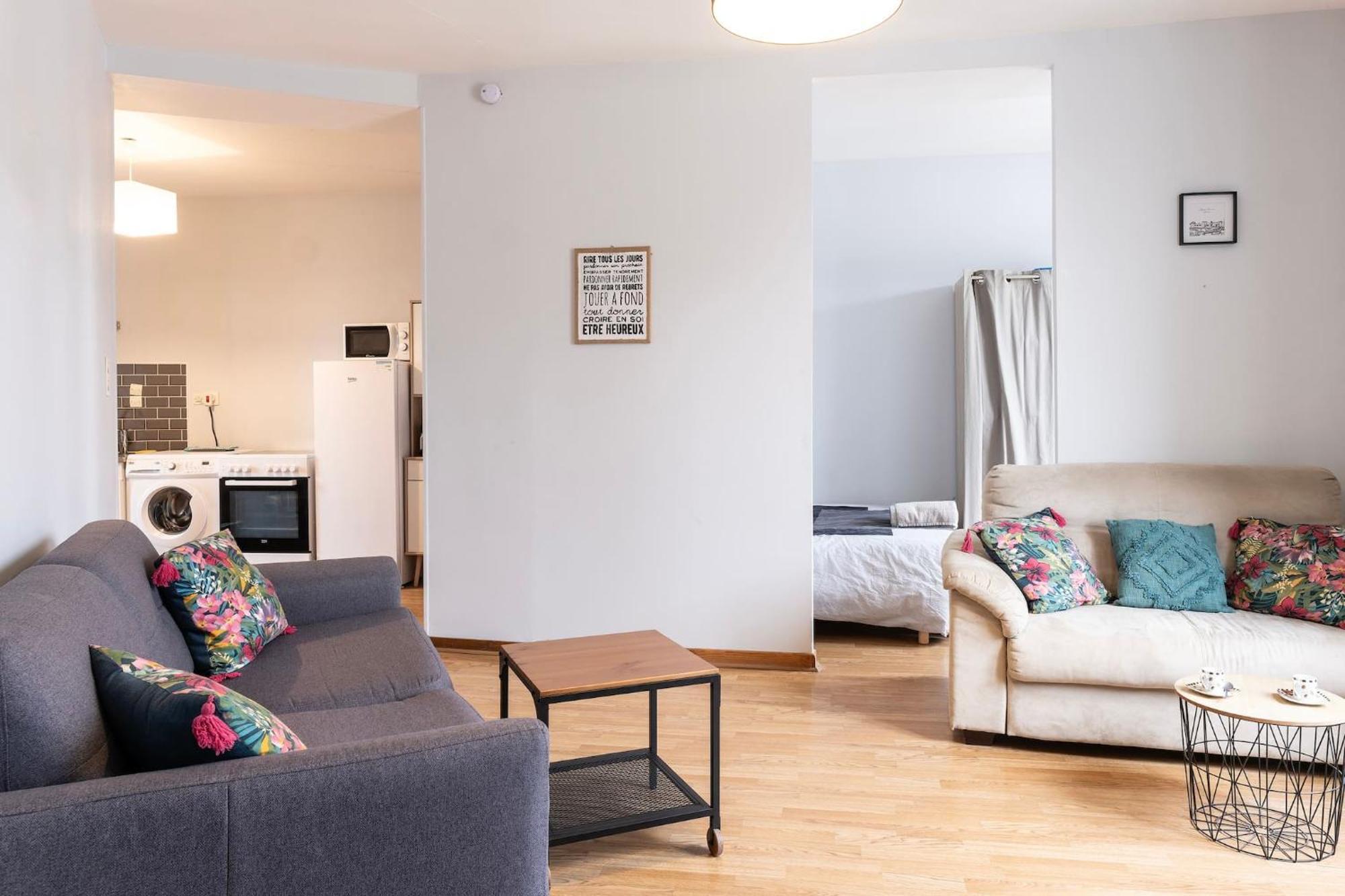 Grand Studio ✰ 35M² ✰ Centre ✰ 4Pers/2Lits ✰ Cuisine ✰ Wifi Cande Екстер'єр фото